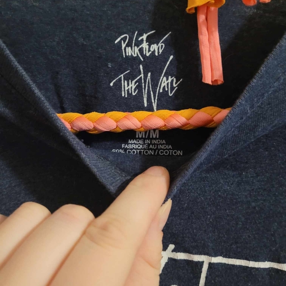 3/$50 Pink Floyd women's szM short sleeve band T. Navy blue - Picture 3 of 7